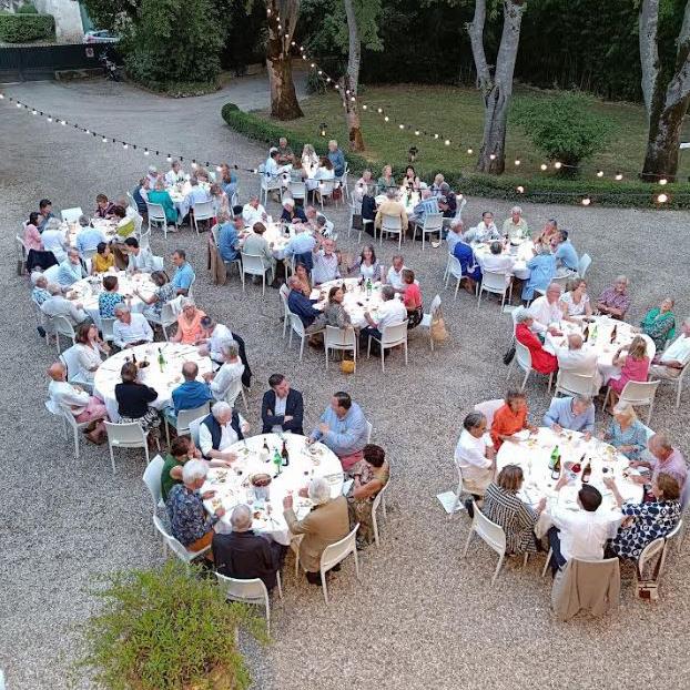 diner au pied des tours